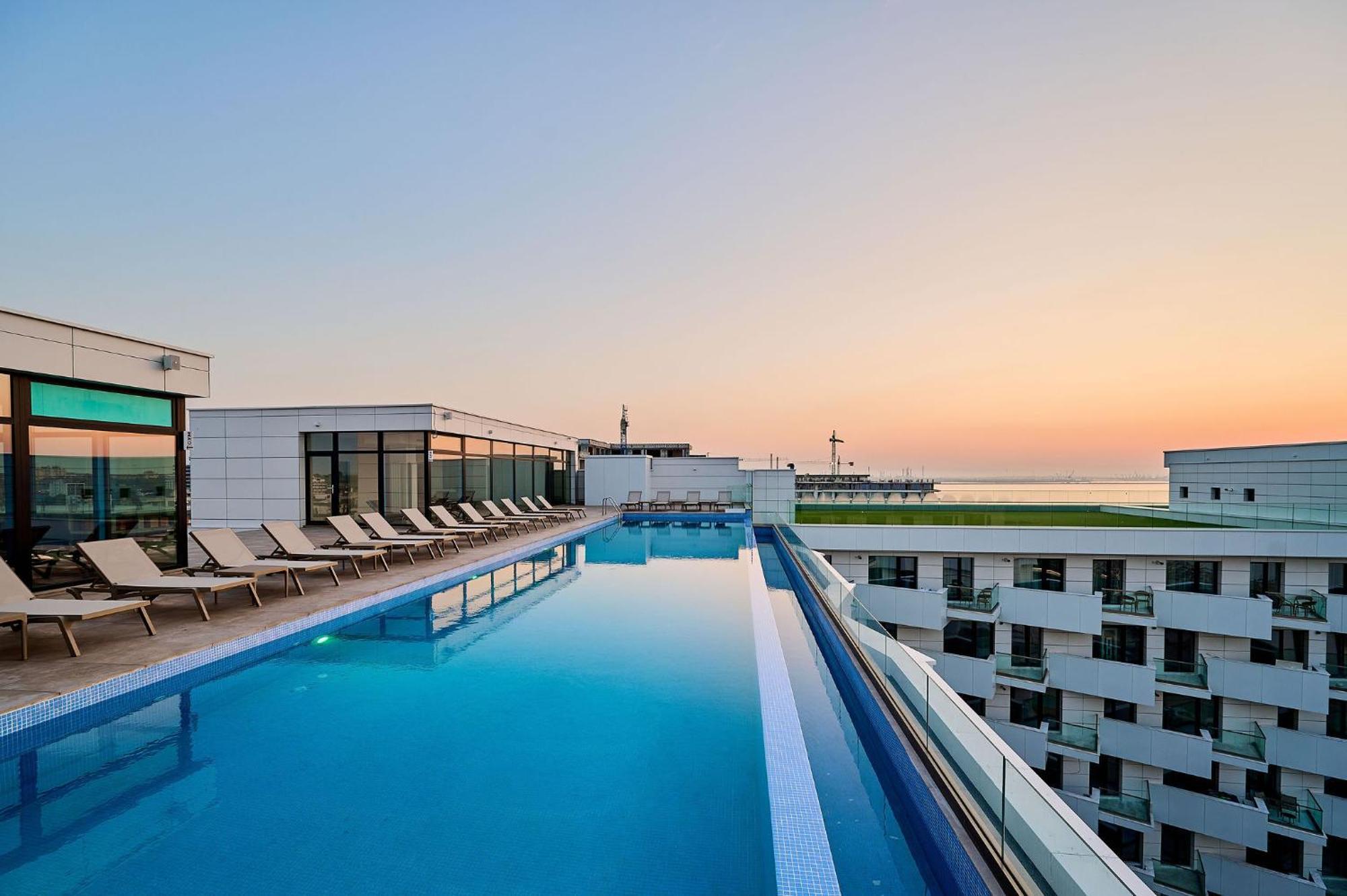 Summer Residence Apartment In Infinity Beach Resort - Parking Mamaia Exteriér fotografie